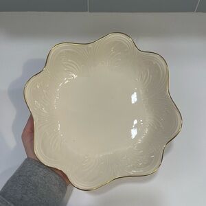 Lenox Scalloped Cream Ceramic Bowl with Gold Rim